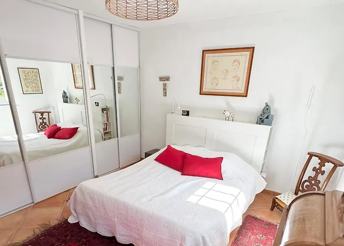 L'evasion Méditerranéenne - Piscine, Proxi Plage&commerces * Le Pradet